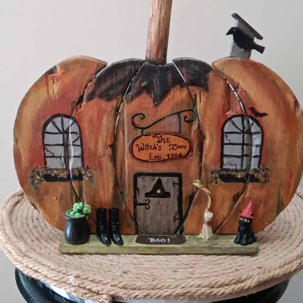 Rustic Pumpkin Witch's Inn Decor